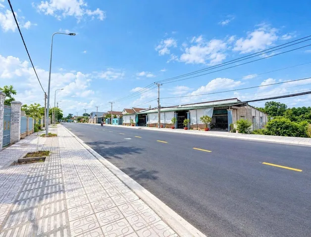 BÁN ĐẤT MẶT TIỀN HƯƠNG LỘ 15 -2 MẶT TIỀN-SỔ RIÊNG THỔ CƯ CHỈ CẦN 300TR NHẬN ĐẤT