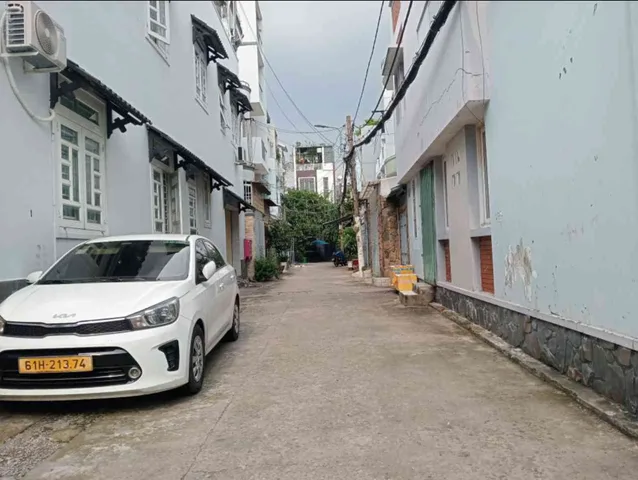 NHÀ HẺM NHỰA XE TẢI - TRẦN THÁI TÔNG - 143M2 - DÂN TRÍ CAO ĐẸP - HƠN 12 TỶ