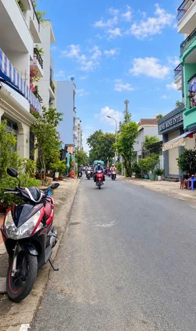 Cho Thuê Nhà nguyên căn đường nhựa 12m 34 nguyễn thị tập , 4x23m 1 trệt 1 lầu . giá 15tr/tháng