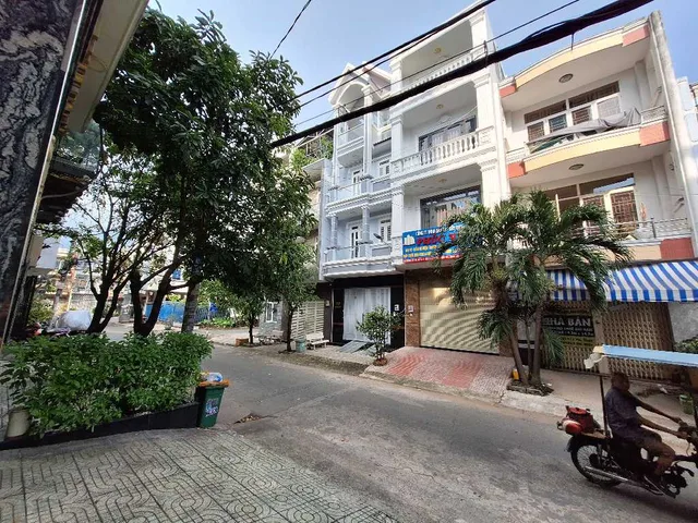 KINH DOANH KHÁCH SẠN DOANH THU 120 TRIỆU/1 THÁNG. HIẾM TÊN LỬA - KINH DOANH KHÁCH SẠN NỔI TIẾNG KHU VỰC VỀ ĐẸP KHÔNG GIAN THOÁNG., ,
