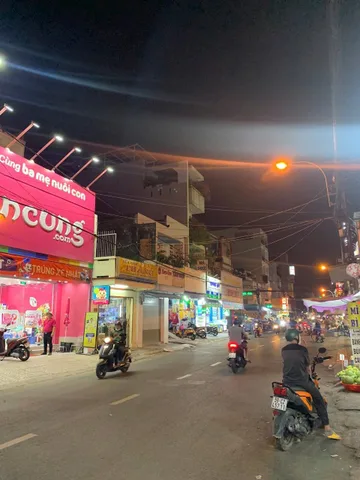 Cho Thuê Nguyên Căn MT Nguyễn Thị Thập ngay đoạn đẹp nhất . giá chỉ 26tr/tháng