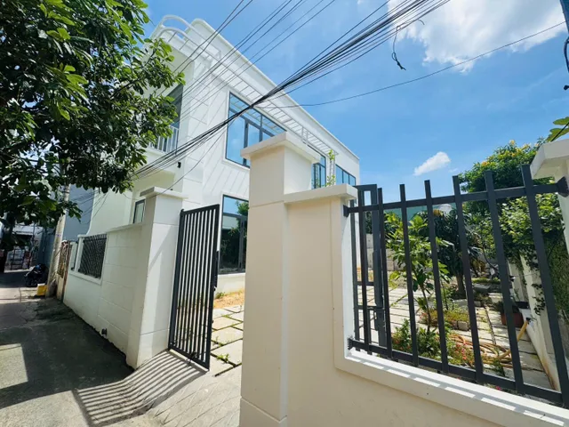Bán nhà Thủ Khoa Huân 177m 1 trệt 1 lầU