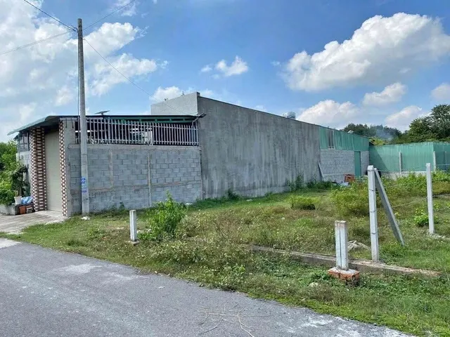 Bán Đất 250m2 có sẵn 100 m2 thổ cư giá 399 triệu tại đường 749 - Chọn - Xã Minh Thạnh TP. Hồ Chí Minh