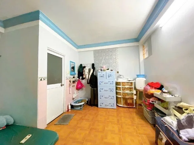 MẶT TIỀN HẺM 10M – NGAY CHỢ VẢI LẠC LONG QUÂN – KINH DOANH SẦM UẤT – CHỈ 11.5 T