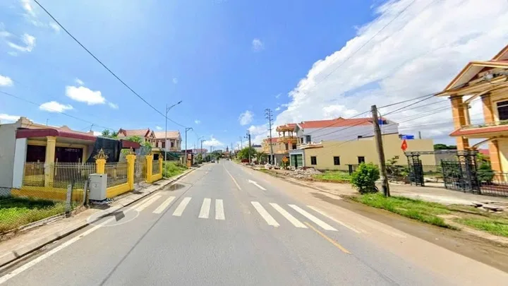 BÁN ĐẤT TRỤC CHÍNH HƯỚNG RA BÃI TẮM GIAO PHONG DT 90m2  GIÁ 1,6 TỶ