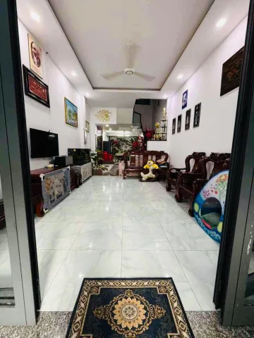 Mt đường số Nguyễn Thị Thập, Nhà 4 tầng 4x18m, Kinh doanh tốt