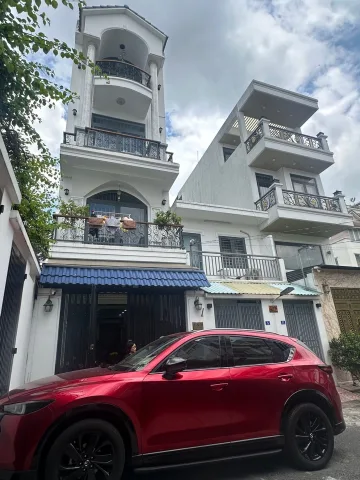BÁN NHÀ 5 TẦNG NGAY GIGAMALL HẺM XE TẢI TRÁNH MÀ GIÁ CHỈ HƠN 10TI
