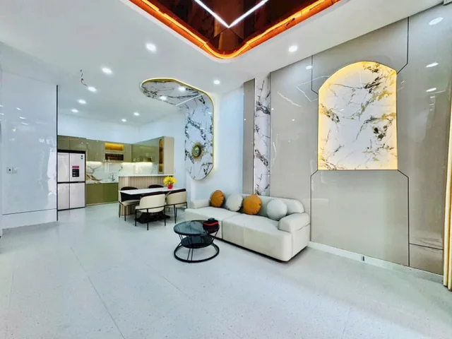 NƠ TRANG LONG 64M², 3 TẦNG 4PN, FULL NỘI THẤT, CÓ NGỦ TRỆT 6,9 TỶ