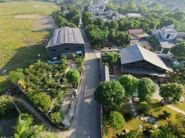 427m có sẵn 137m thổ cư - sẵn nhà xưởng mới - tại Xã Nhuận Trạch Huyện Lương Sơn