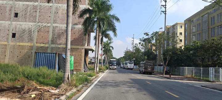Bán Lô Dãy Lo13 Khu Văn Phú, Viglacera Đông Phong, Yên Phong Mt 5m Dt 115m2 Giá 2.8 Tỷ lh e Điệp 0395777369