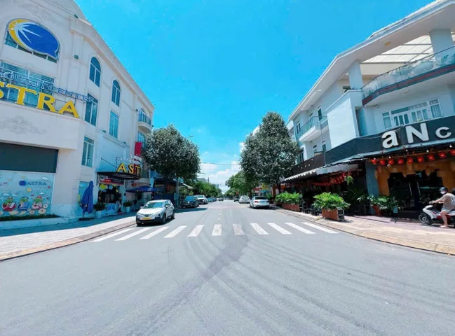 Nhà 2 tầng xây ở, cứng đẹp, KDC bàn cờ D2D Võ Thị Sáu, 72m², giá thấp hơn thị trường chỉ 4,89 tỷ.