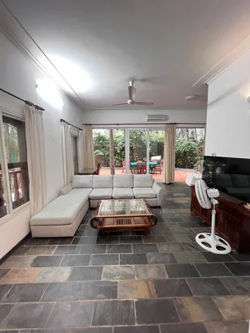 Cho thuê Nhà Villa 300m2 giá 56 triệu tại Tô Ngọc Vân Phường Quảng An Quận Tây Hồ Hà Nội