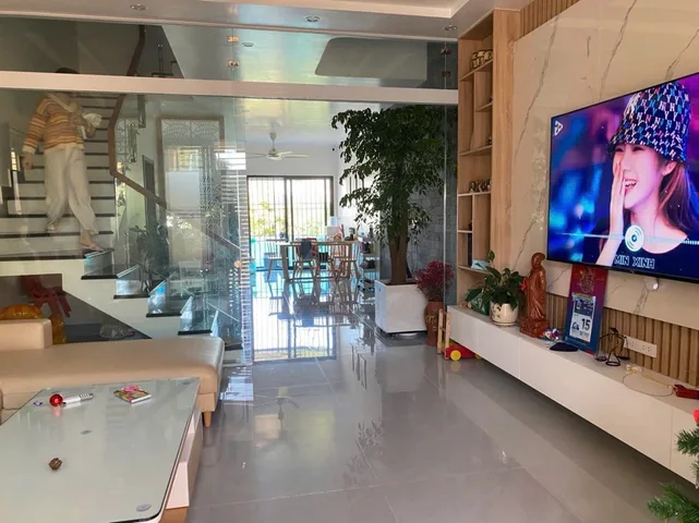 💥💥💥Bán nhà 3 tầng 1 tum đồi ngân hàng,Hồng Hải,Hạ Long