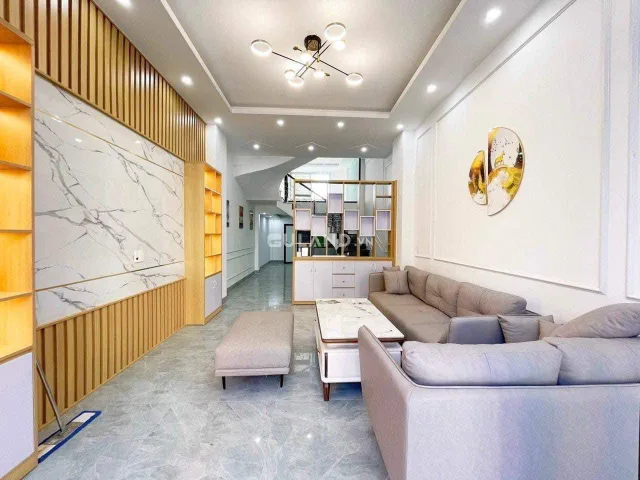 ⭕️⭕️⭕️CẦN BÁN NHÀ NGÕ 10 CAO XANH,HẠ LONG