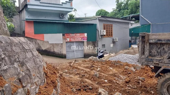 BÁN 3 Ô ĐẤT SAU FORD CAO XANH,HẠ LONG