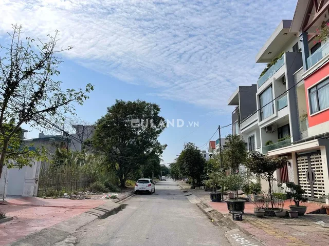 BÁN ĐẤT NHÀ ỐNG HÀ KHÁNH A LÔ B4,CAO XANH,HẠ LONG