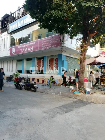 cho thuê căn góc 2MT đường số 7