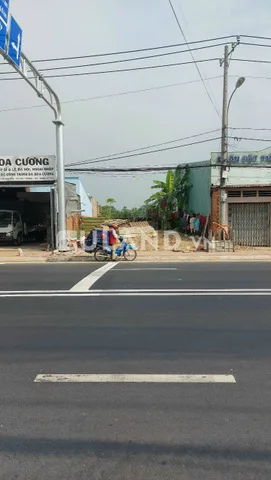 (B343) (Đã bán )Đất mặt tiền Tỉnh Lộ 8, xã Hòa Phú, dt 399m2, thổ cư 200m2, giá 10 tỷ 500