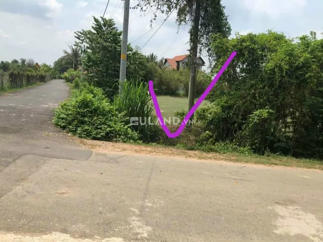 Bán      Lô góc 2mt  thổ cư Đường 691 .tỉnh lộ 7 xã Thái Mỹ