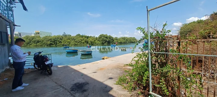 Bán đất thổ cư gần chỗ view sông cực hiếm. Liên hệ DƯơng Hà: 0974090487