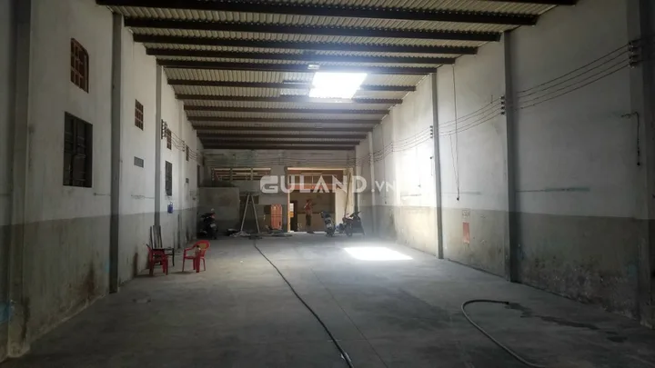 Cho thuê kho mặt tiền đường quốc lộ 1A
