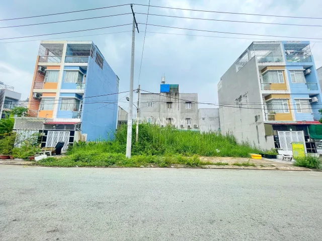 BÁN ĐẤT DT: 96M2, GIÁ 2 TỶ 980, THỔ CƯ NGUYỄN VĂN TẠO, LONG THỚI, NGANG 8M