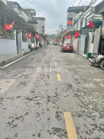 BÁN ĐẤT ĐƯỜNG LÊN DỐC NGÔI SAO,HÀ TRUNG