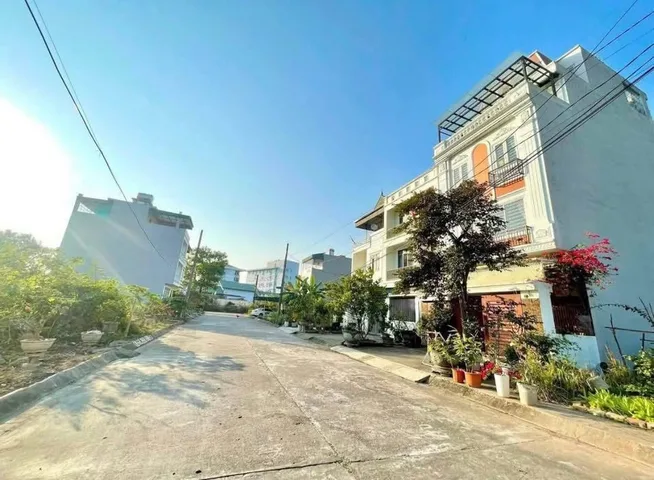 BÁN ĐẤT ĐÔ THỊ LỮ ĐOÀN 170,HÀ TU,HẠ LONG L1
