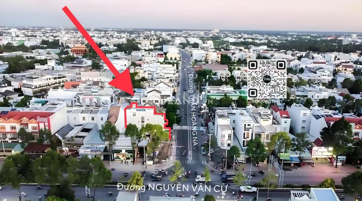 Bán nhà 4 tầng mặt tiền Trần Hoàng Na - ngay đầu khu Hồng Phát