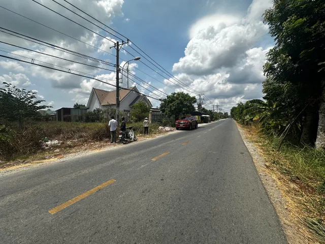 Bán đất thổ mt đường Thanh Niên. Xã Phạm Văn Hai : 14 x 56