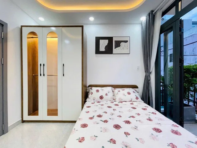 Bán Nhà Thích Quảng Đức,Phú Nhuận,4mx9m, giá 3tỷ2, 2PN,3WC, ban công thoáng mát. Liên Hệ: 0559371035 gặp Bảo Ngọc