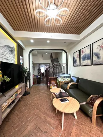 Bán nhà đẹp Phạm Văn Hai,Tân Bình,34m2 giá 3tỷ450 còn thương lượng,3 tầng+3PN+tặng full nội thất. Liên Hệ: 0559371035 gặp Bảo Ngọc