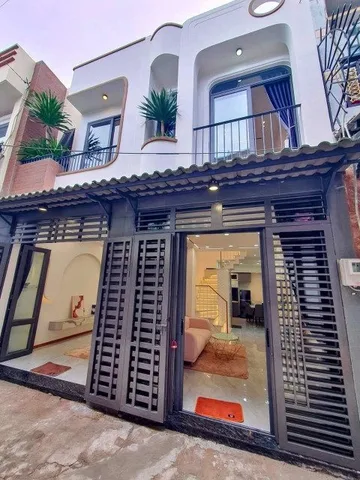 Bán nhà Phan Huy ích,Gò Vấp, 4mx11m giá 3tỷ470 thương lượng,1trệt1lầu+2PN+2WC. Liên Hệ: 0559371035 gặp Bảo Ngọc